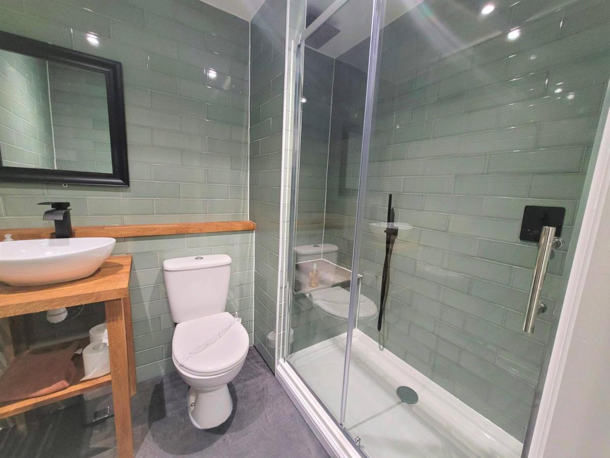 New County Hotel & Serviced Apartments By Roomsbooked Gloucester Eksteriør billede